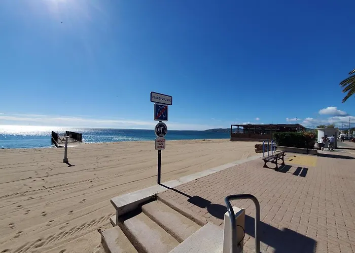 Frejus Plage T1 35M2, Climatise, 2 Personnes,